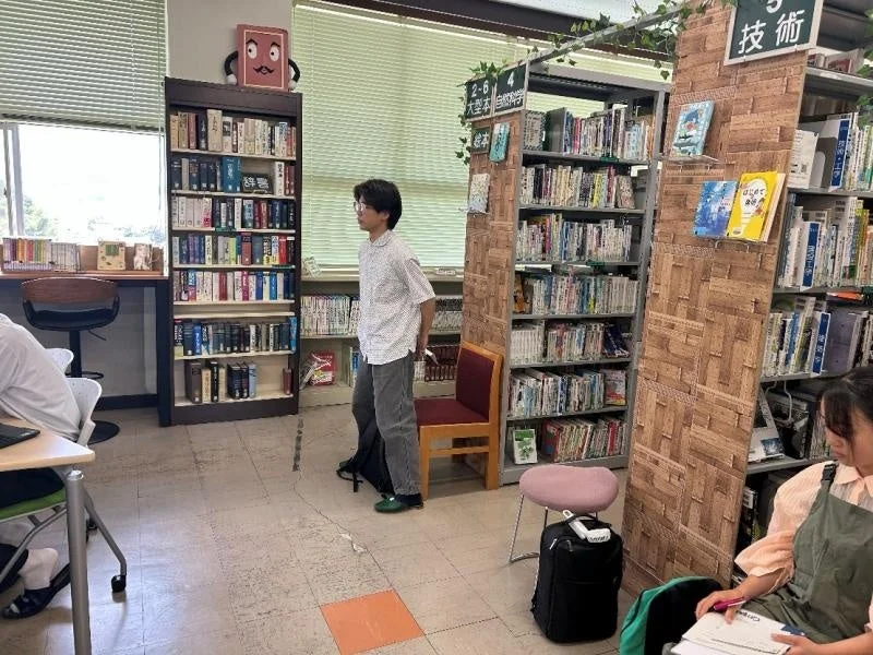 学習に取り組む生徒たち