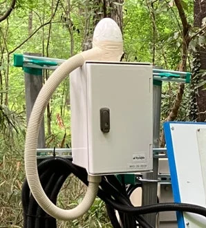 屋外観測機器の設置例