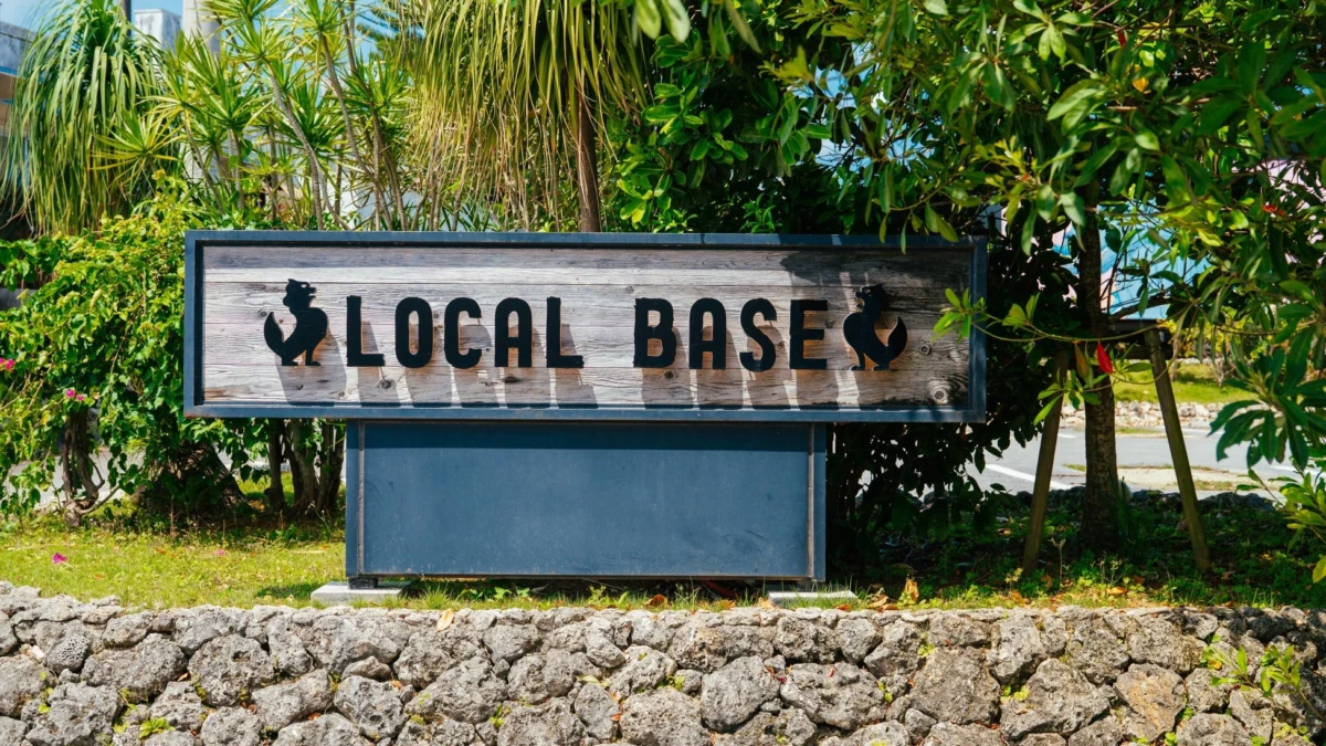 宮古島の環境配慮型リゾートホテル「LOCAL BASE」が6周年記念！「LB MARKET」でオリジナルアクリルキーホルダーをプレゼント