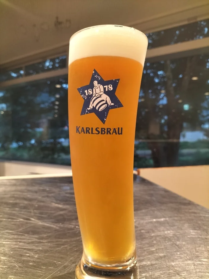 カールスブロイ ヴァイツェン