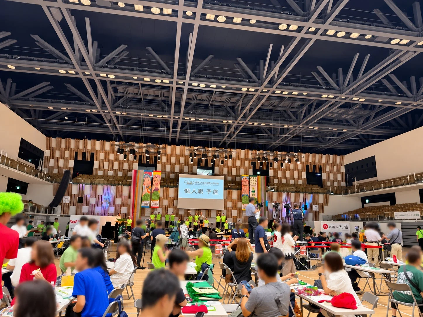体育館での競技会の様子