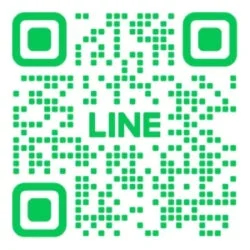 LINEのロゴが中央に配置された緑色のQRコード