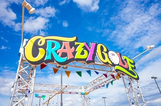 CRAZY GOLFの看板