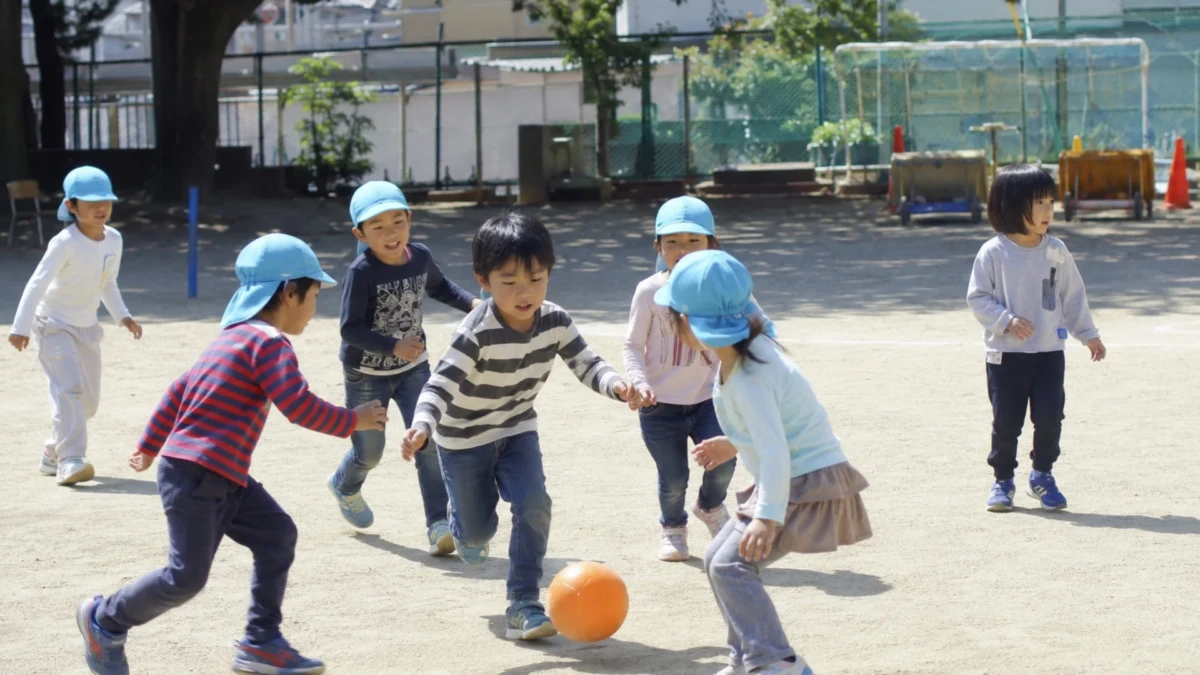 5歳前後の子どもの不安、就学後も65.8％が継続！「もっと早く相談すればよかった」の声多数。今すぐできる支援のヒント