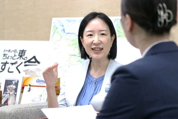 江東区長 大久保朋果さん