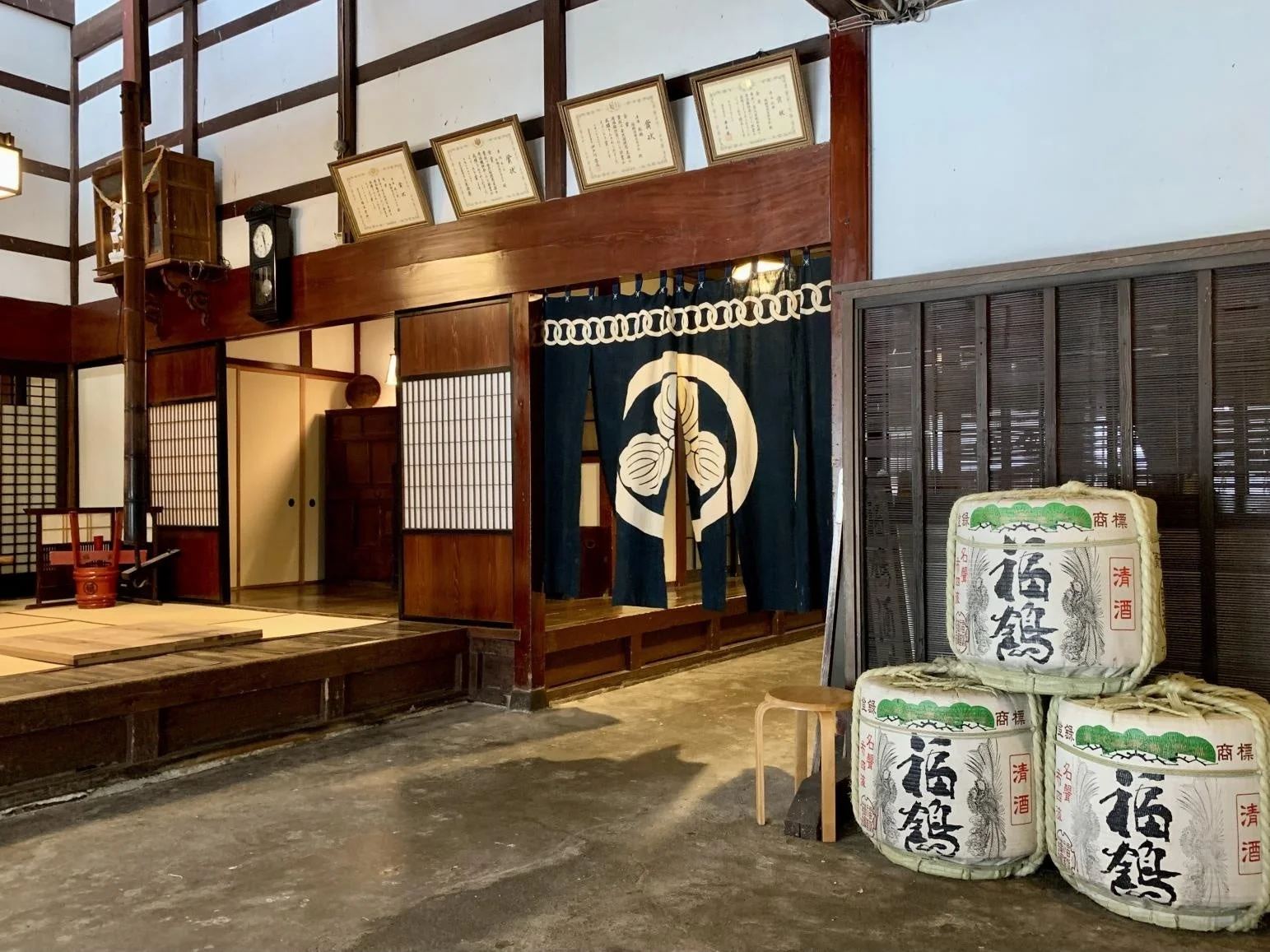 福鶴酒造の内部