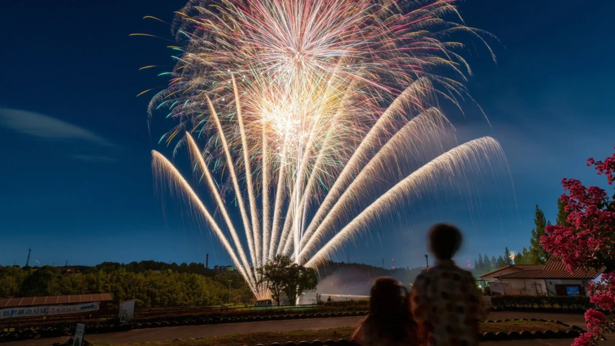 夏の夜を彩る！ハーベストの丘で8日間限定「夏祭り」イベント開催！ミニ花火ショーや盆踊り、遊戯屋台で大満喫
