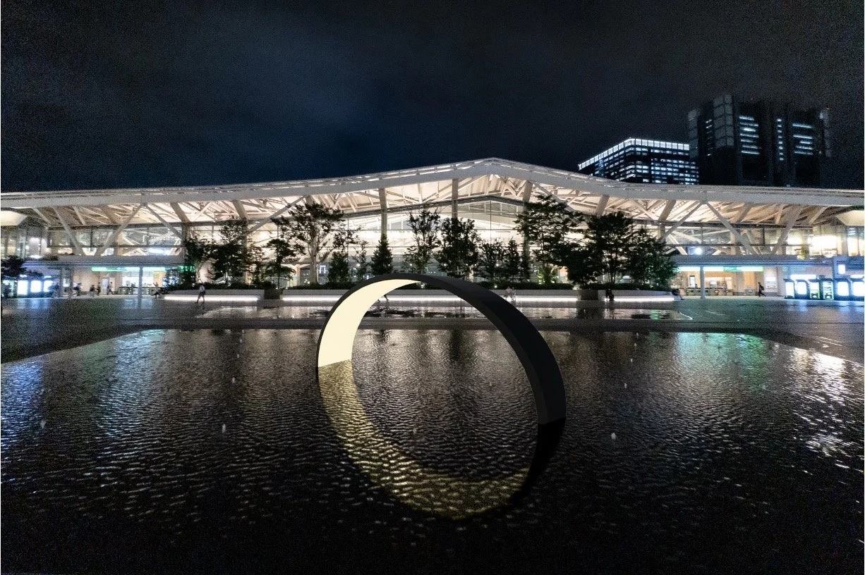 水面の月 オブジェ