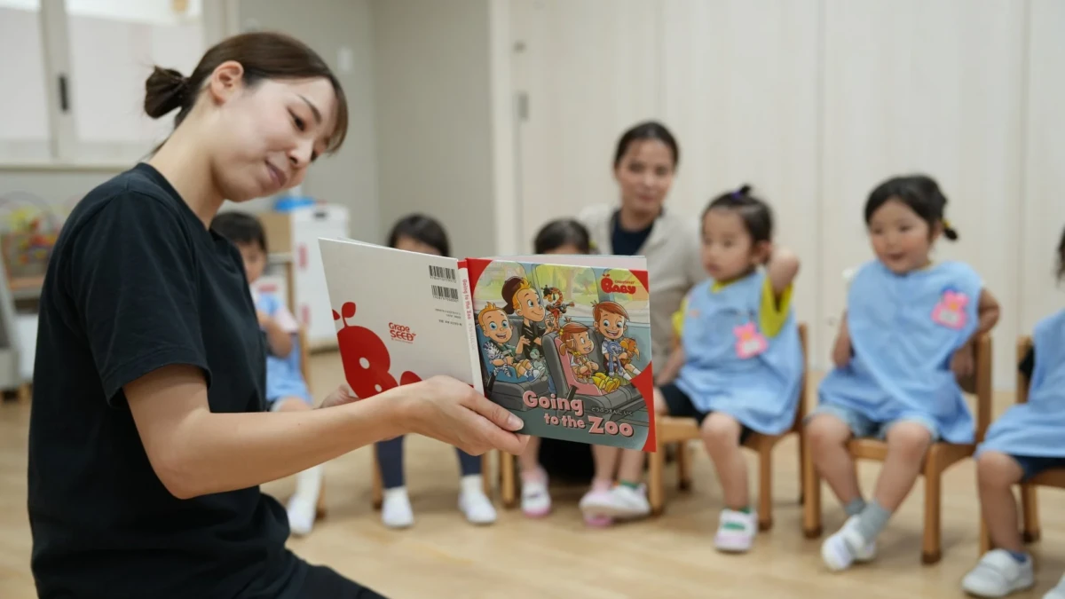 0〜2歳児の言語の土台を育む「GrapeSEED Baby Classroom」が9月14日提供開始！保育者の英語力不問でバイリンガル絵本を活用
