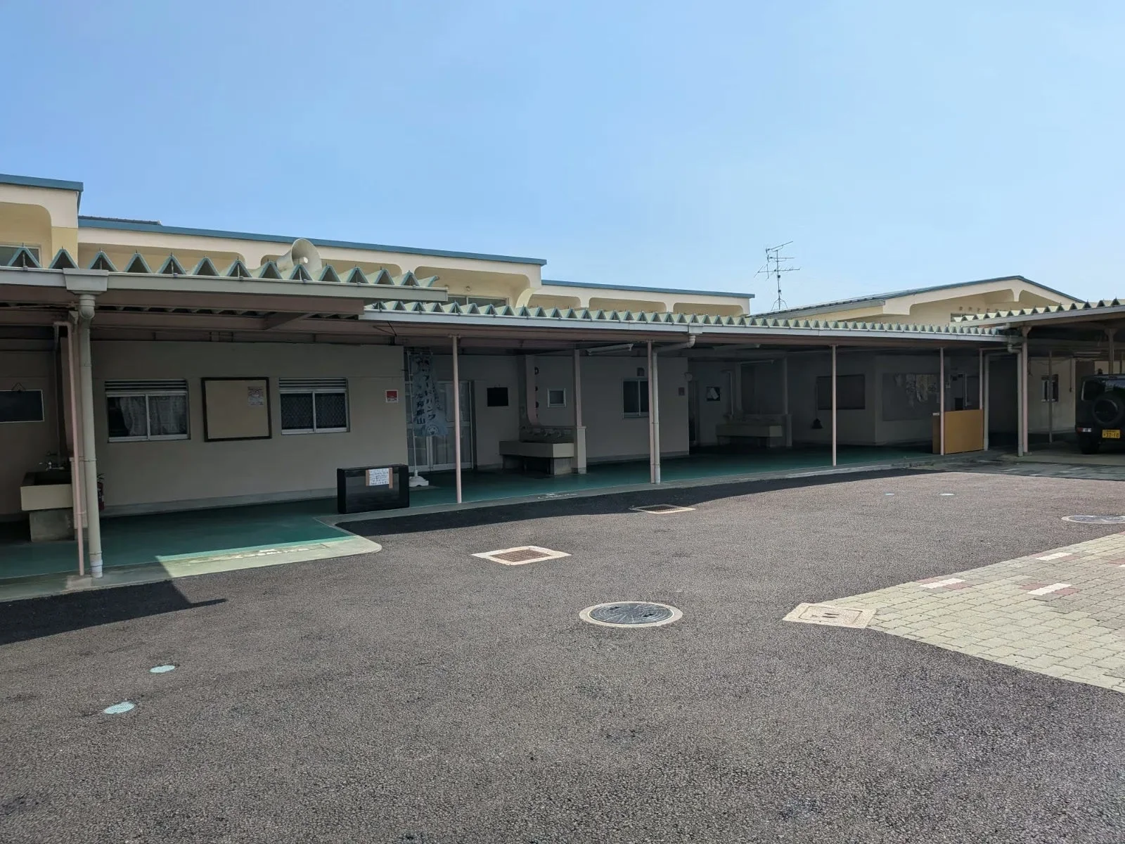 大和郡山校の外観