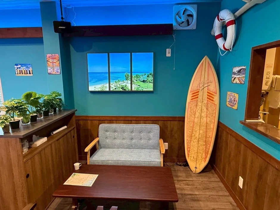 カフェ風のソファ席