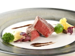 【旅色限定特典あり】南房総の隠れ家オーベルジュ「Auberge Suehiro」で海景と美食を愉しむ贅沢ステイ