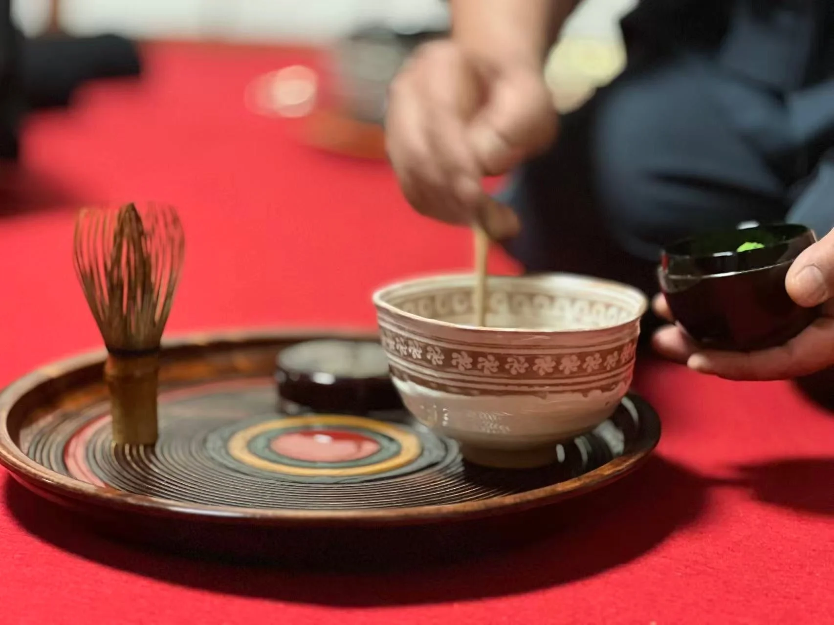 抹茶体験の様子