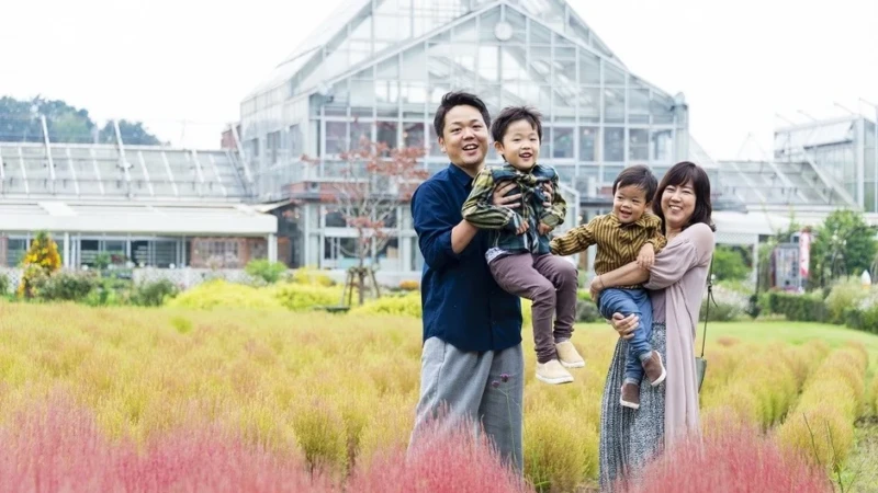 【2026年秋】清水公園「花ファンタジア」でコキアや秋バラを満喫！都心からアクセス良好、家族やペットと楽しむ秋のフラワーガーデン