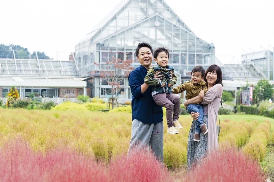 【2026年秋】清水公園「花ファンタジア」でコキアや秋バラを満喫！都心からアクセス良好、家族やペットと楽しむ秋のフラワーガーデン