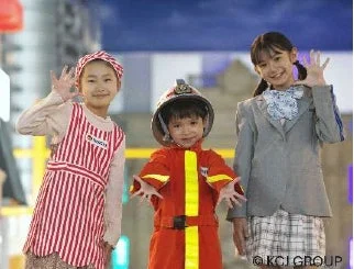 職業体験を楽しむ子供たち
